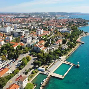 & Kolovare Beach Задар